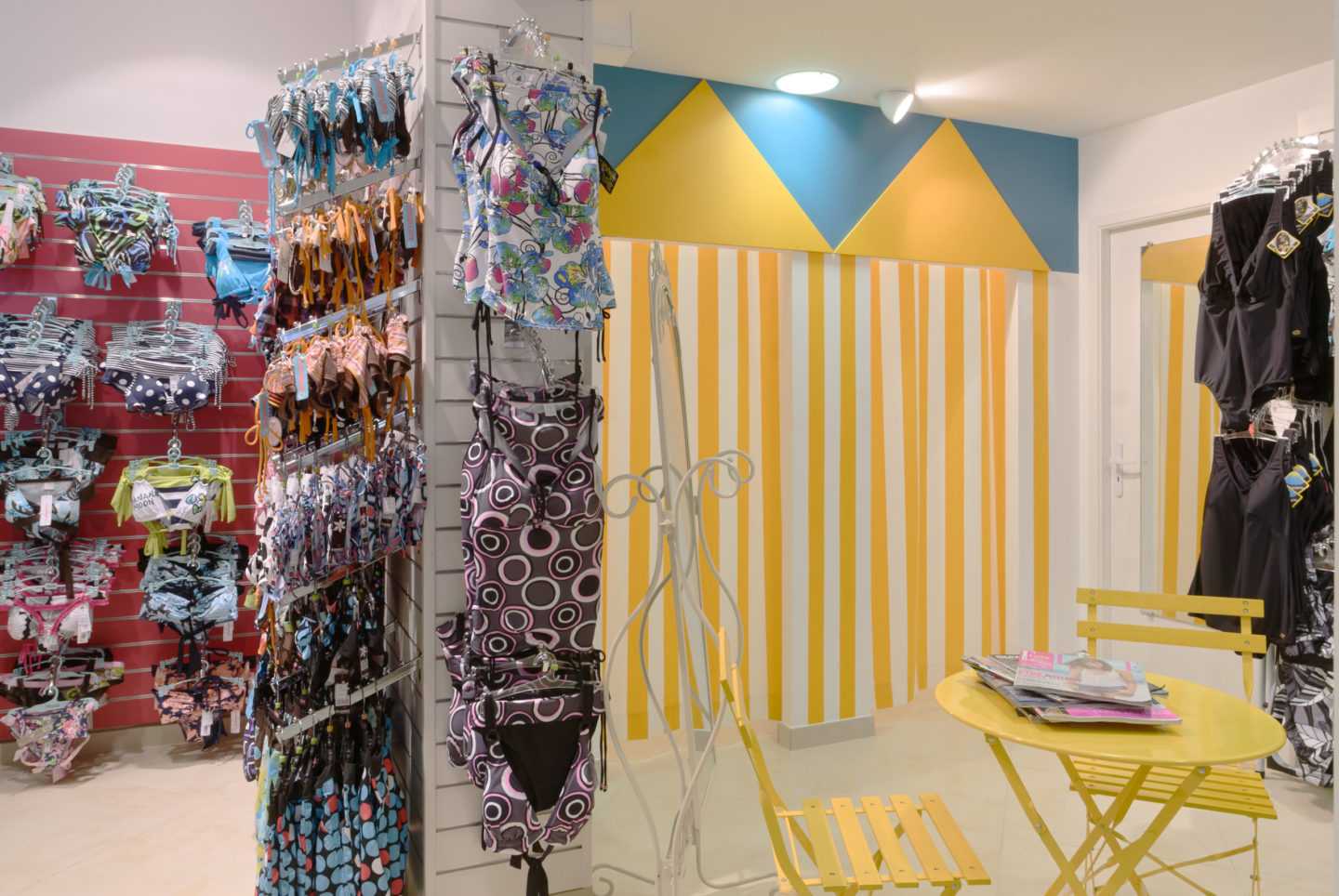 Architecture Intérieure Tertiaire - Aménagement d'une boutique de maillots de Bain par l'architecte d'intérieur Frédérique Bargeas